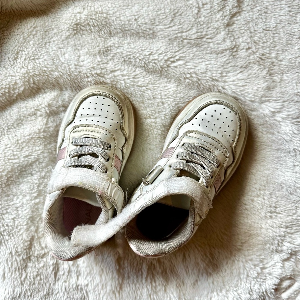 Nautica Kids Cream and Pink Sneakers